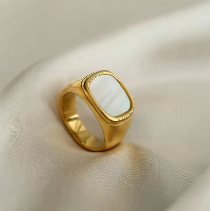 IVY STATEMENT RING