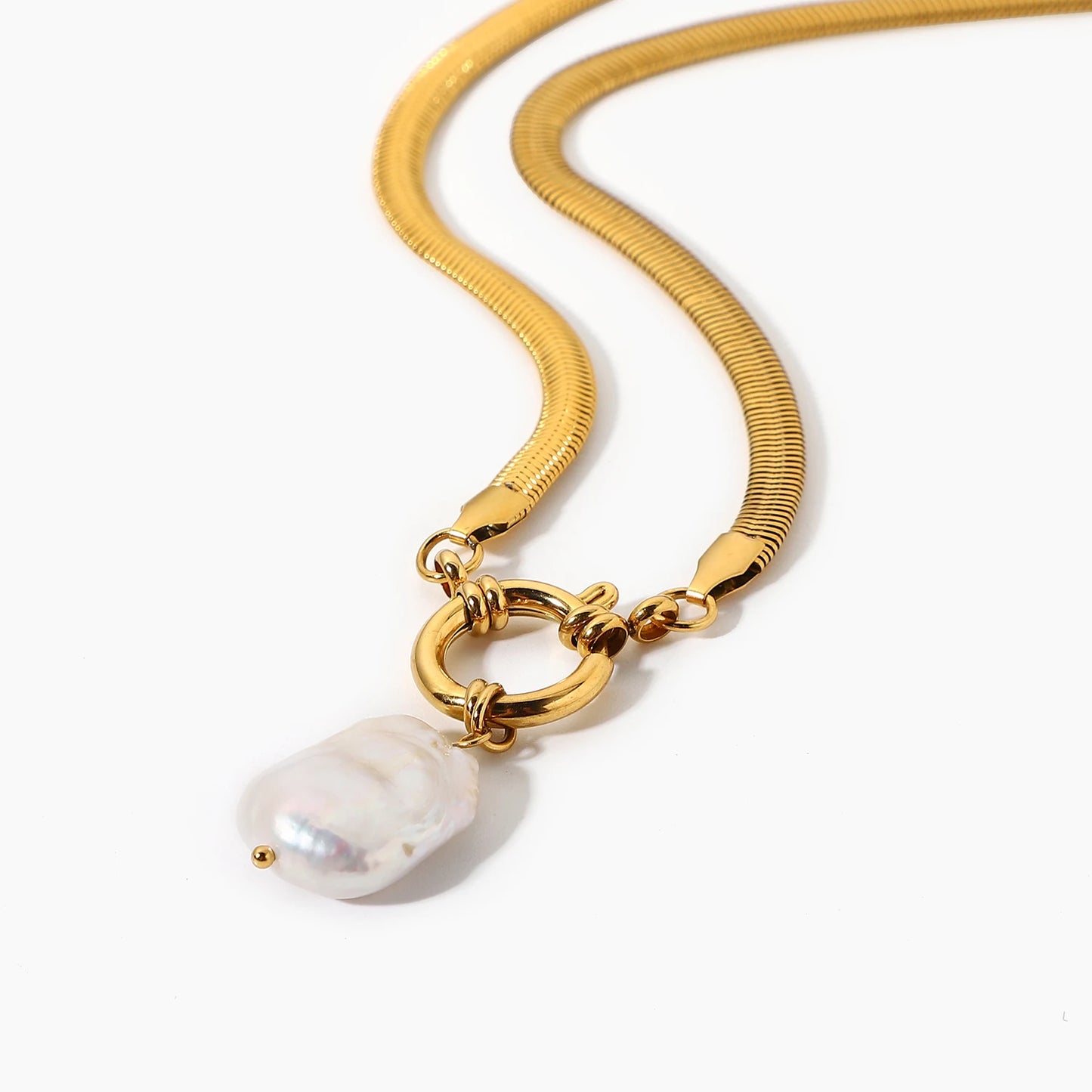 MIA PEARL DROP PENDANT NECKLACE