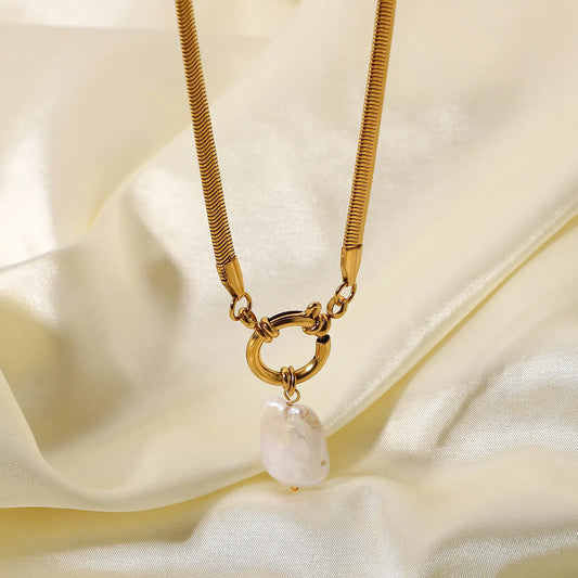 MIA PEARL DROP PENDANT NECKLACE